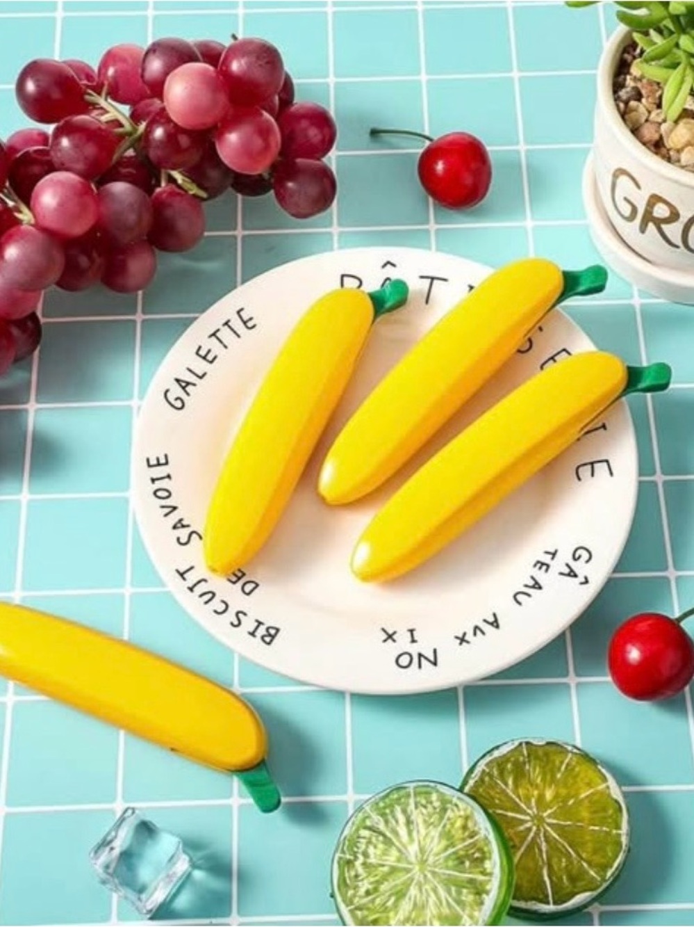 4pcs Banana Shape Pens
